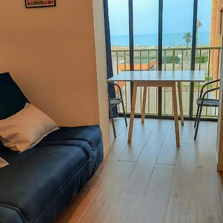 Avec Loggia En Front De Et Superbe Vue Apartment