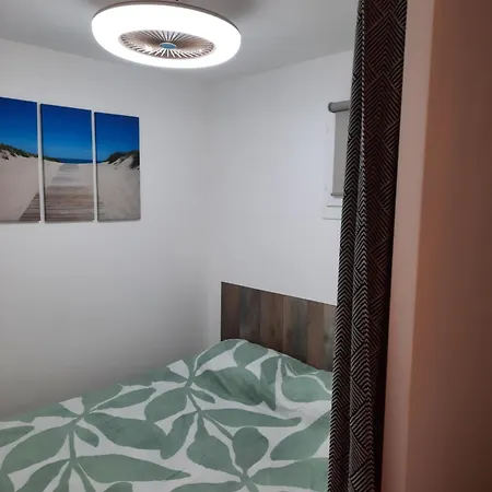 Avec Loggia En Front De Et Superbe Vue * Le Barcarès